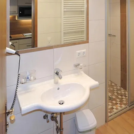 Gemuetliche 弗拉绍